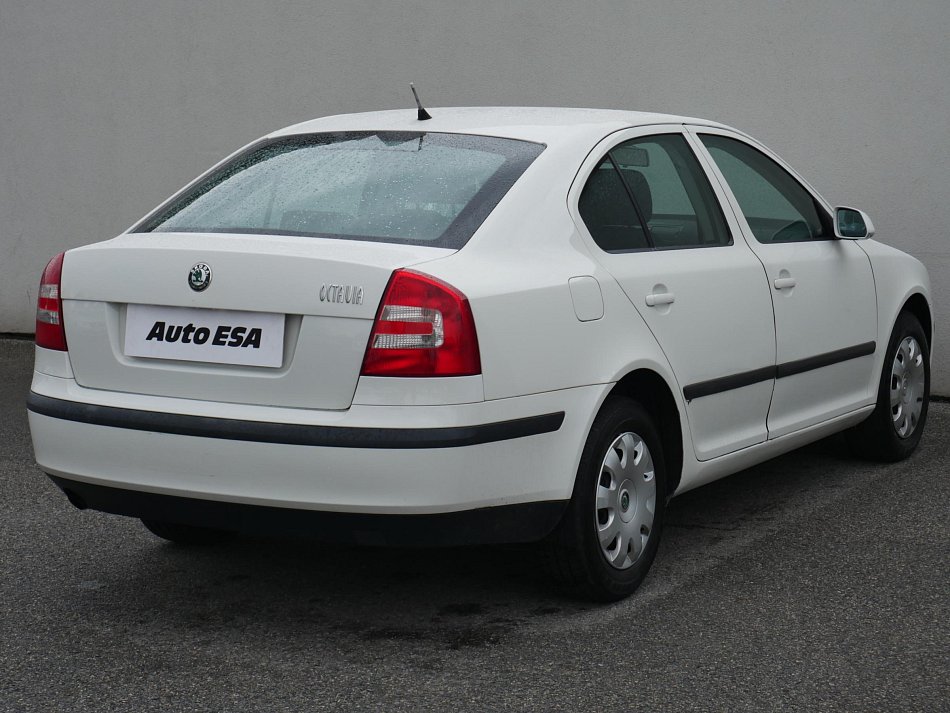 Škoda Octavia II 1.6 i Ambiente