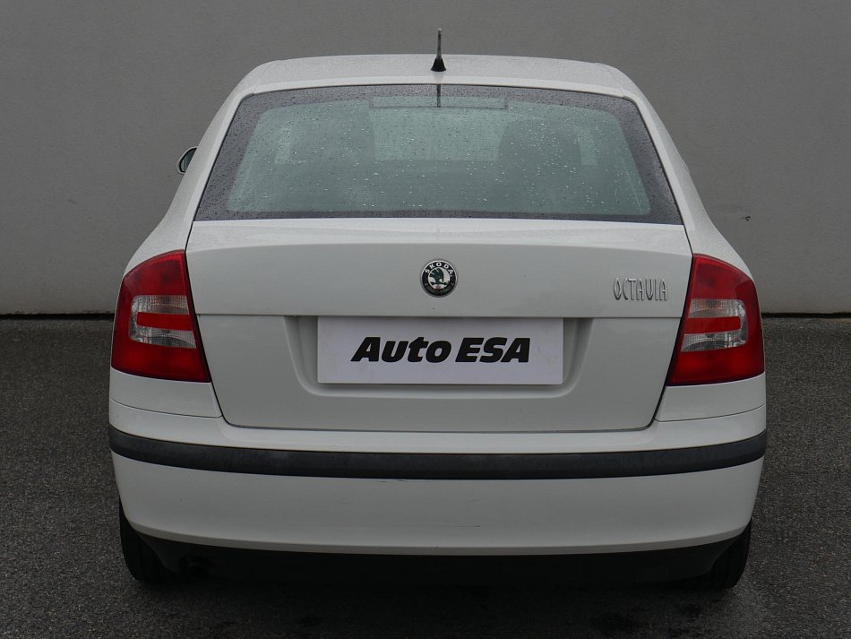 Škoda Octavia II 1.6 i Ambiente