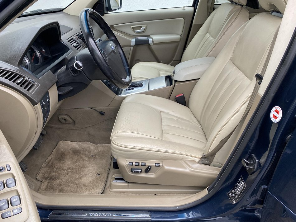 Volvo XC90 2.4 D5 Summum AWD