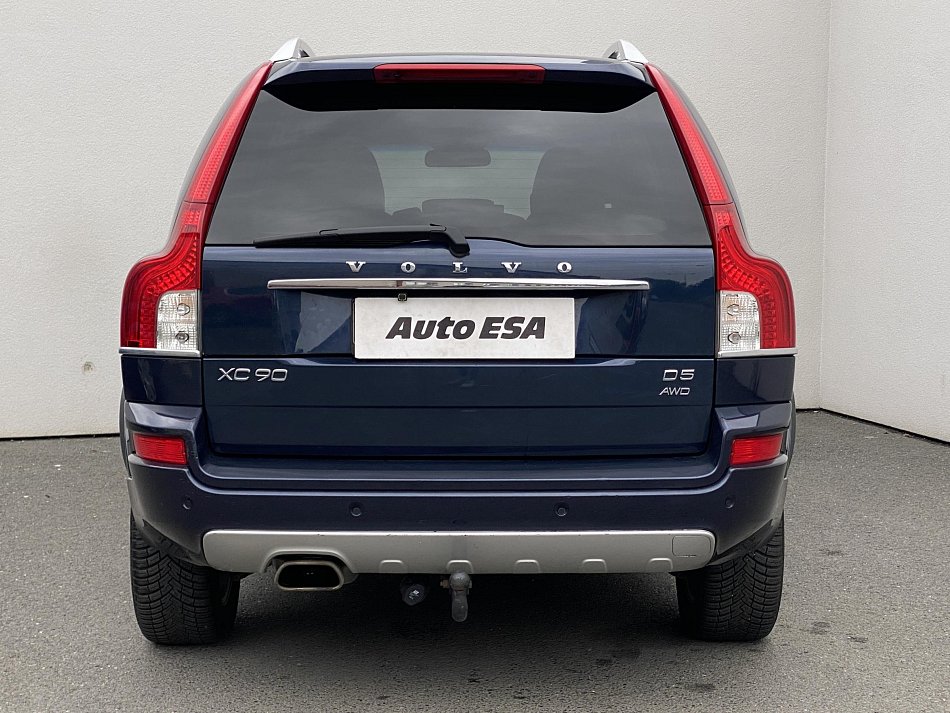 Volvo XC90 2.4 D5 Summum AWD