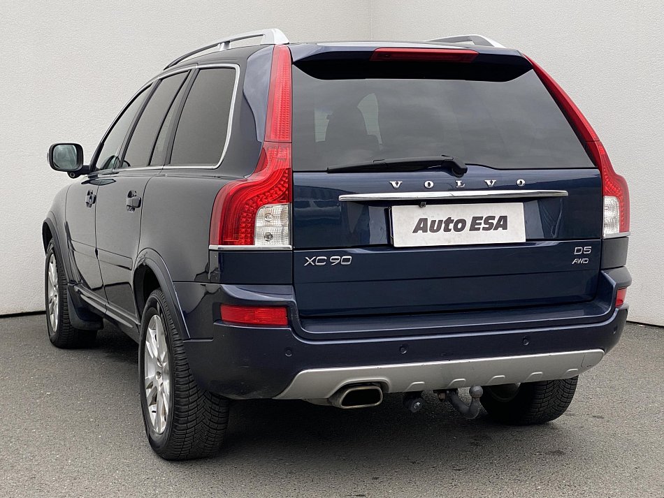 Volvo XC90 2.4 D5 Summum AWD