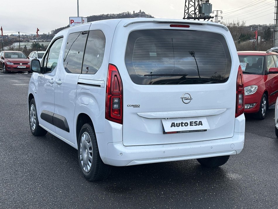 Opel Combo 1.2T 