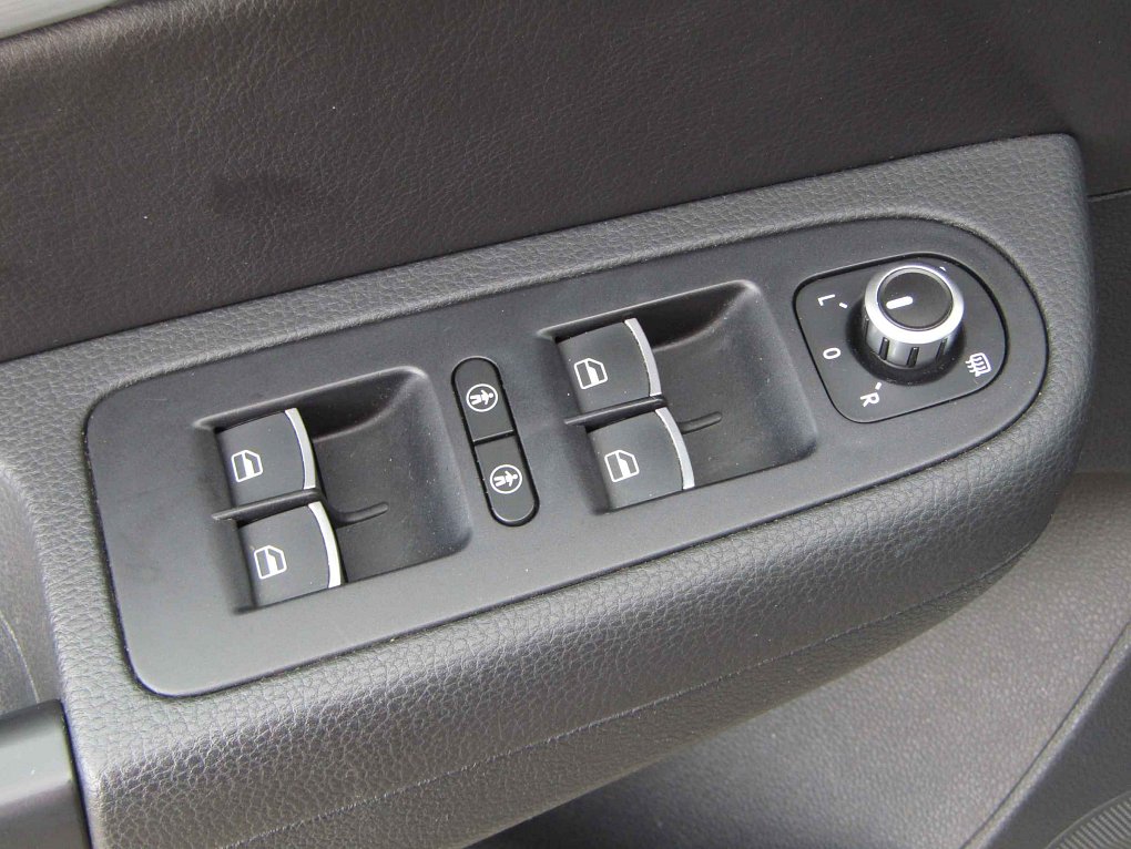 Volkswagen Sharan 2.0TDi 