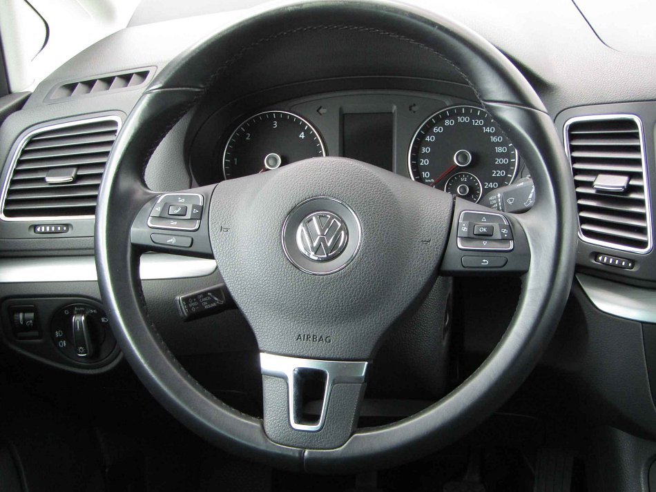 Volkswagen Sharan 2.0TDi 