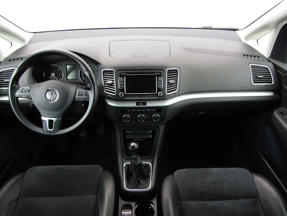 Volkswagen Sharan 2.0TDi 