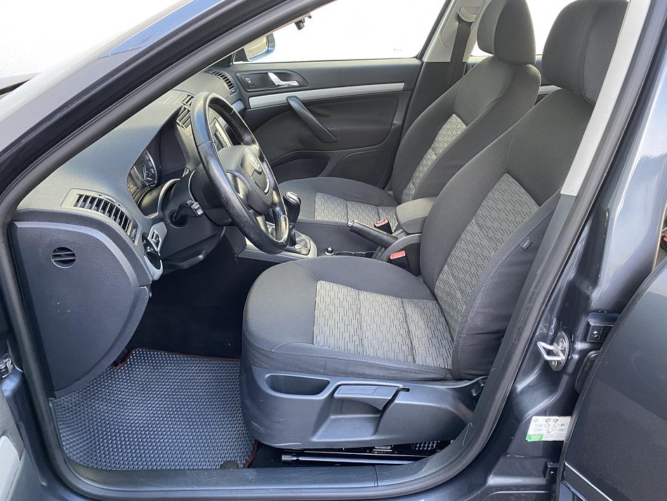 Škoda Octavia II 2.0TDi Ambition