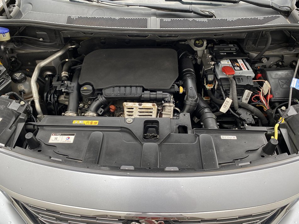 Peugeot 5008 1.2 PT Allure