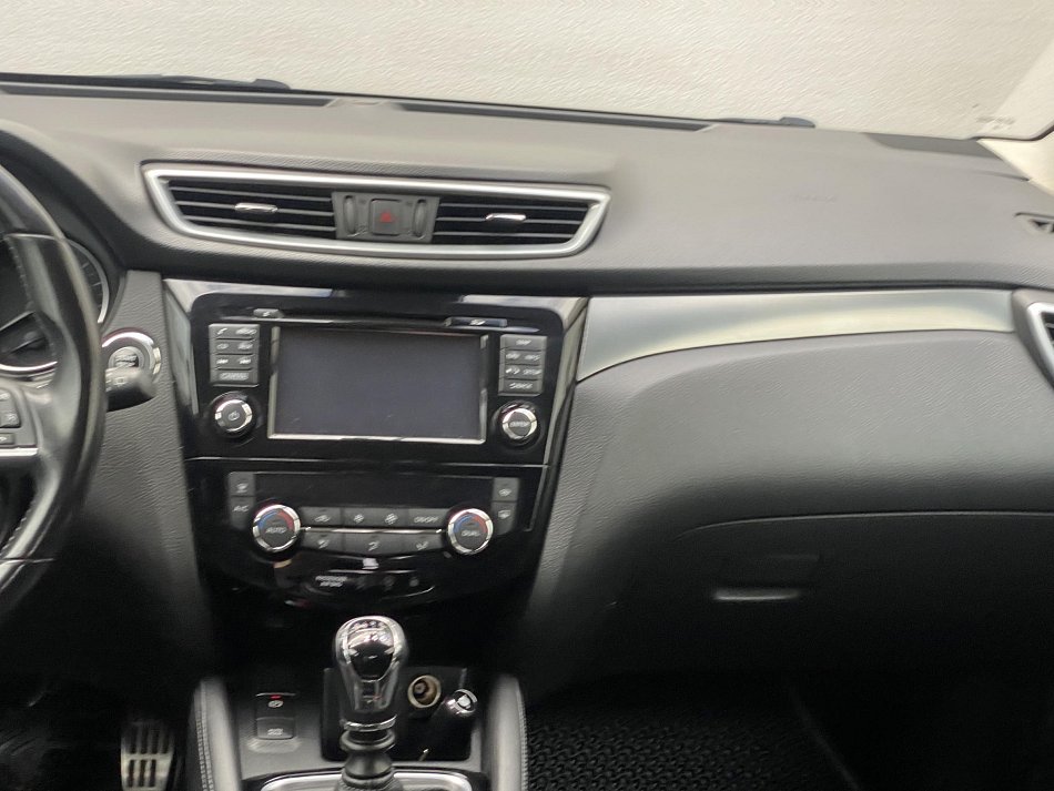 Nissan Qashqai 1.2DIG-T 