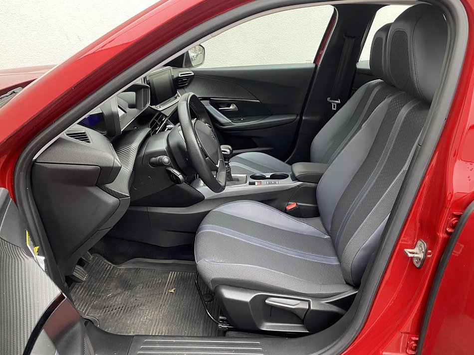 Peugeot 2008 1.2 PT Allure