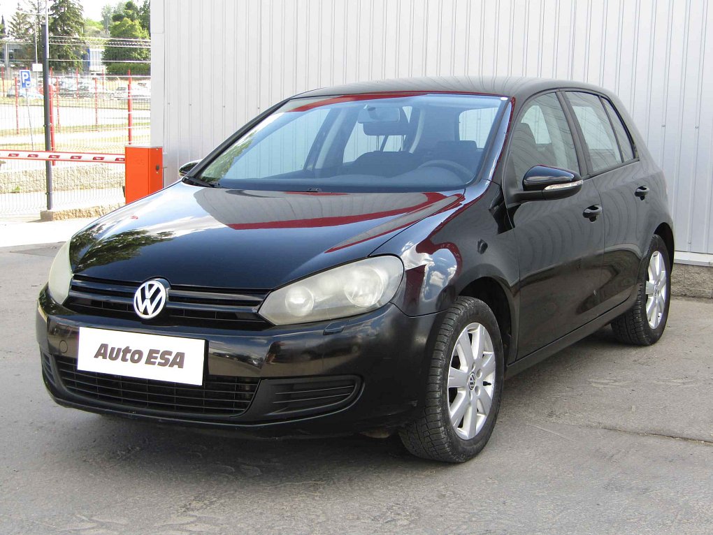 Volkswagen Golf 1.4 MPI 