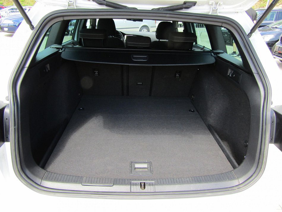 Volkswagen Golf 2.0 TDi 