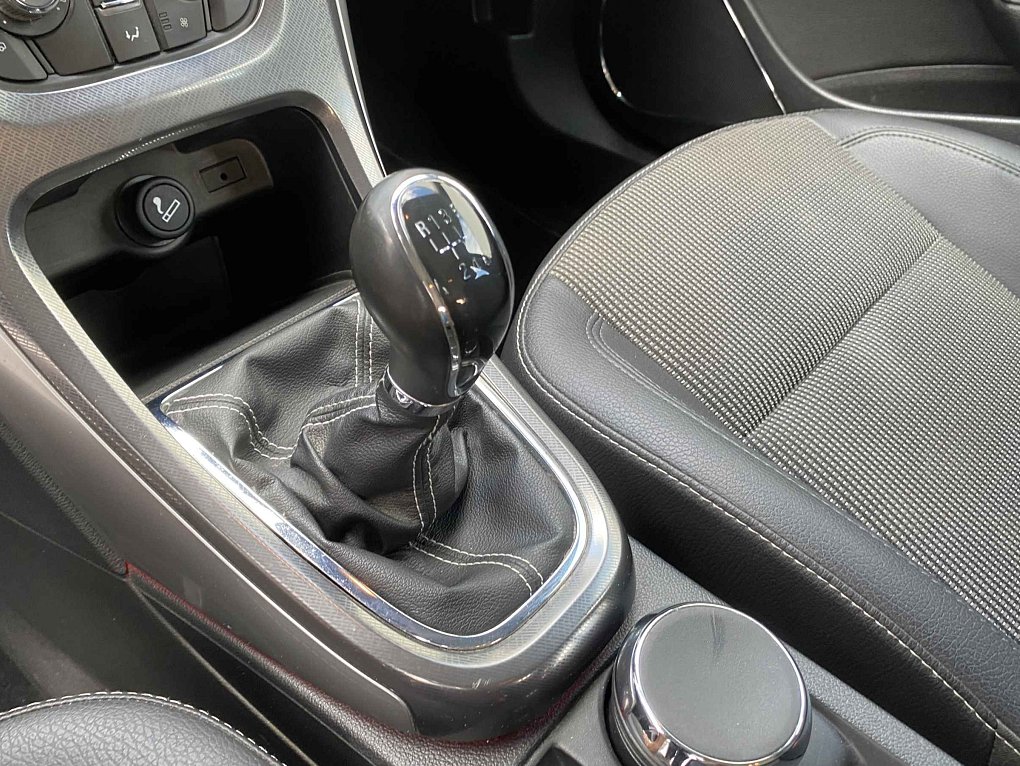 Opel Astra 1.4T  Sports tourer