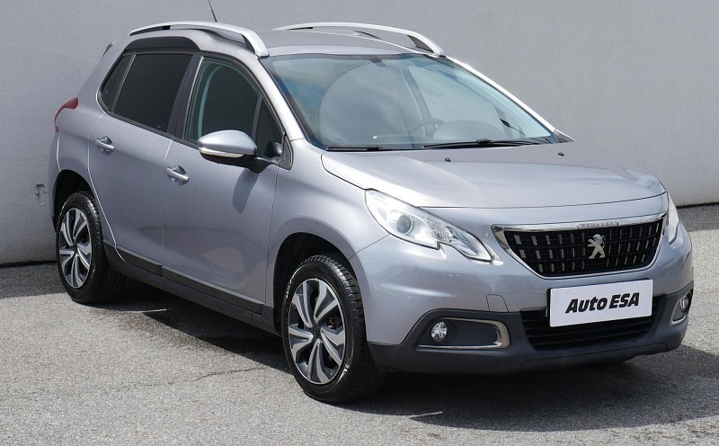Peugeot 2008 1.2 PT Access