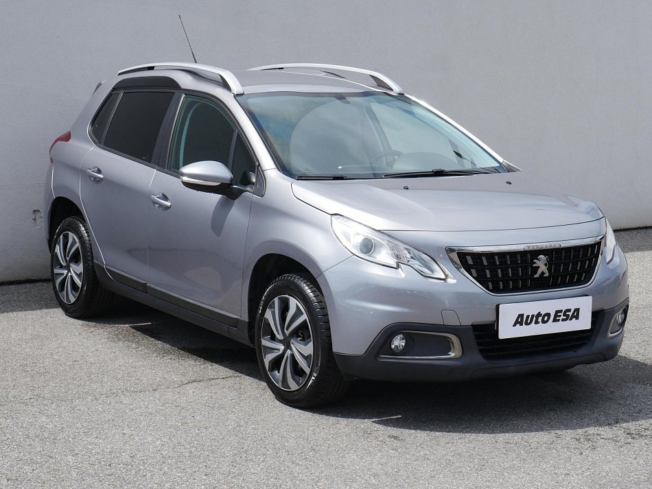 Peugeot 2008 1.2 PT Access