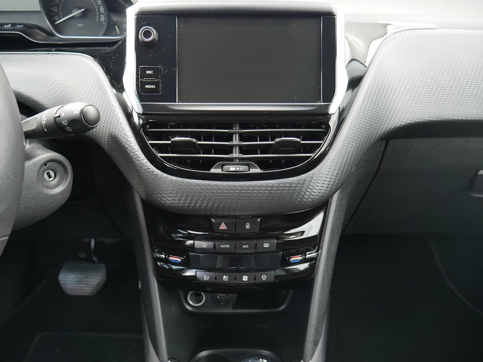 Peugeot 2008 1.2 PT Access