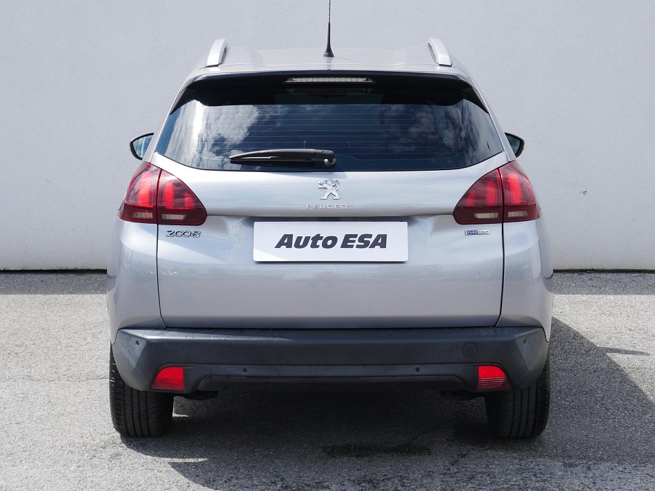 Peugeot 2008 1.2 PT Access
