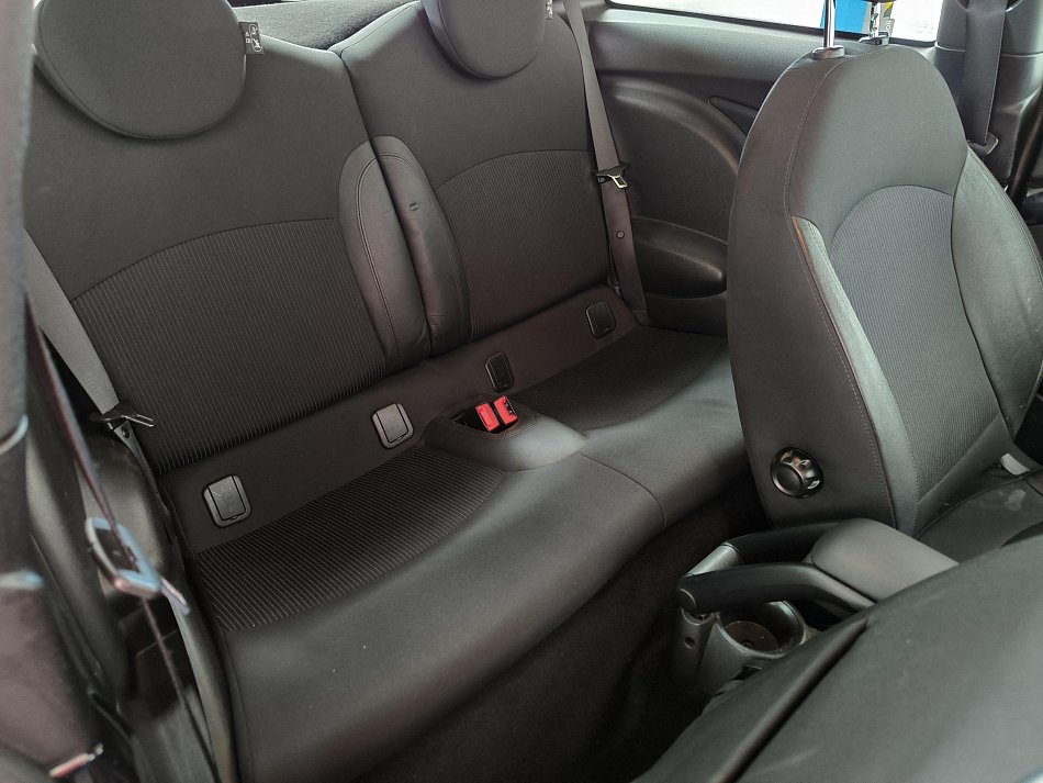 Mini Cooper 1.6 i 