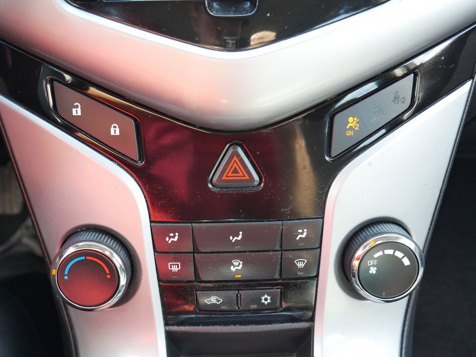 Chevrolet Cruze 1.6i 