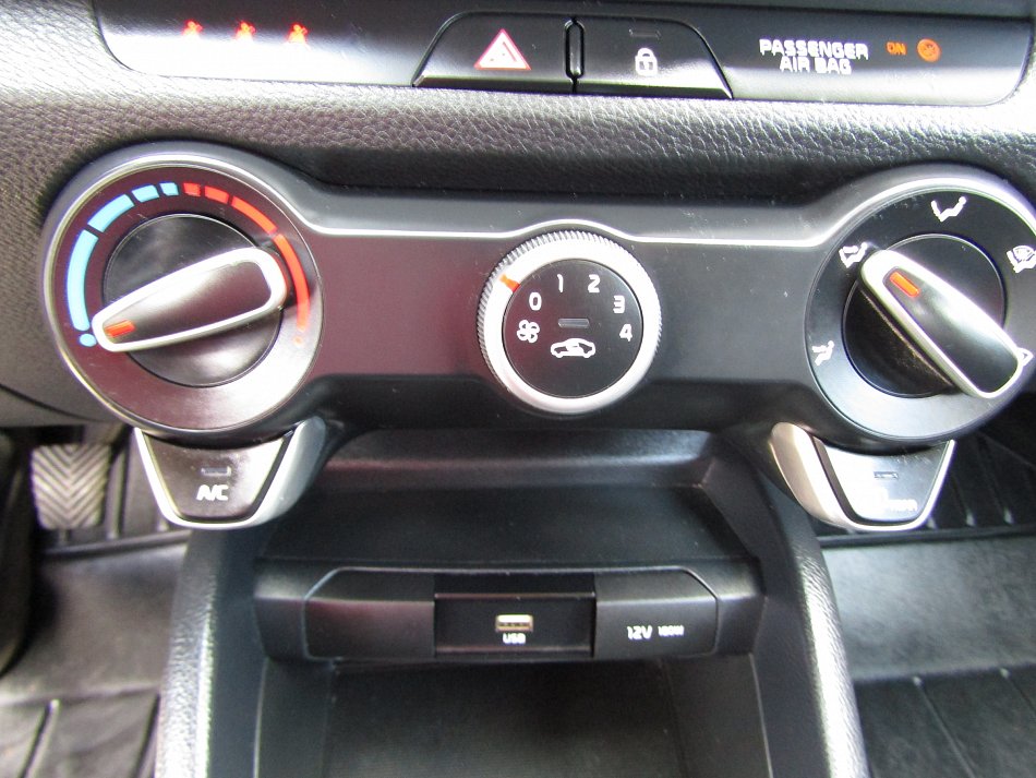 Kia Stonic 1.2 DPi 
