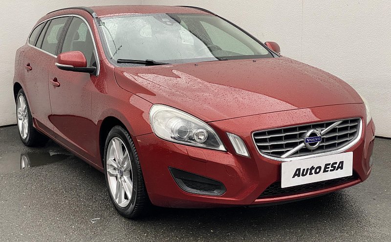 Volvo V60 2.4 D5 Momentum