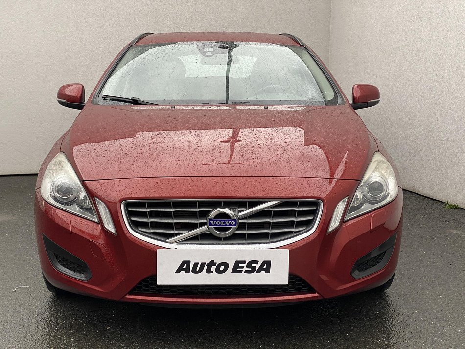 Volvo V60 2.4 D5 Momentum