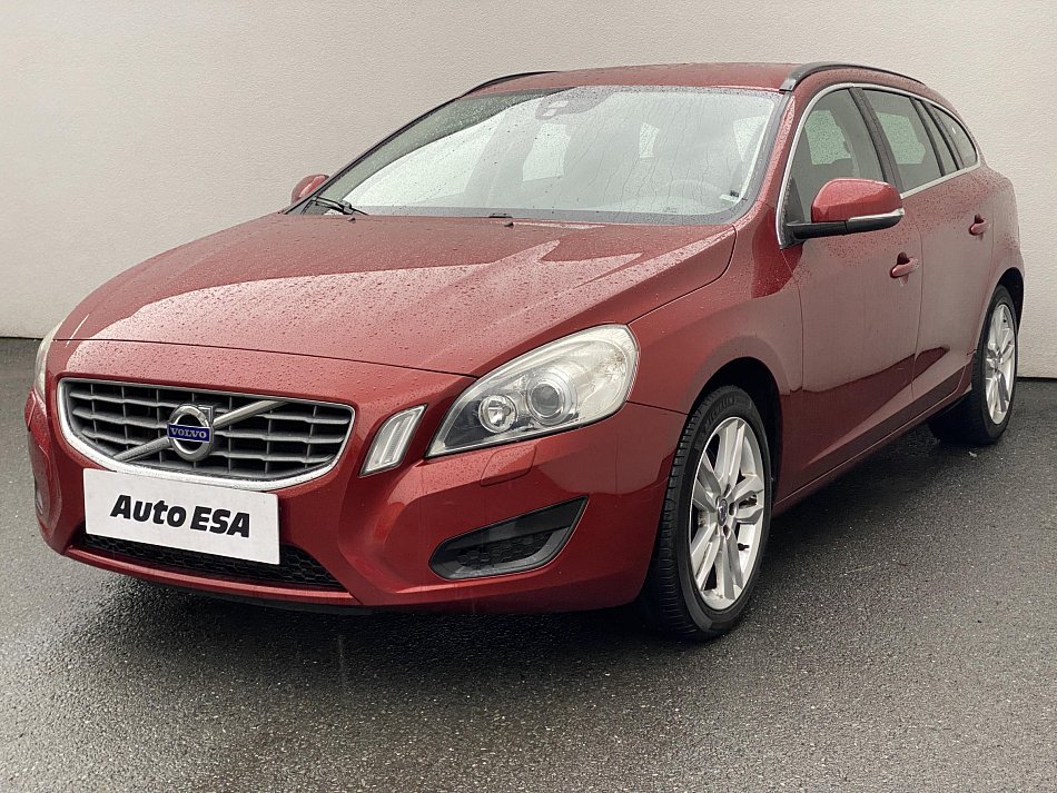 Volvo V60 2.4 D5 Momentum