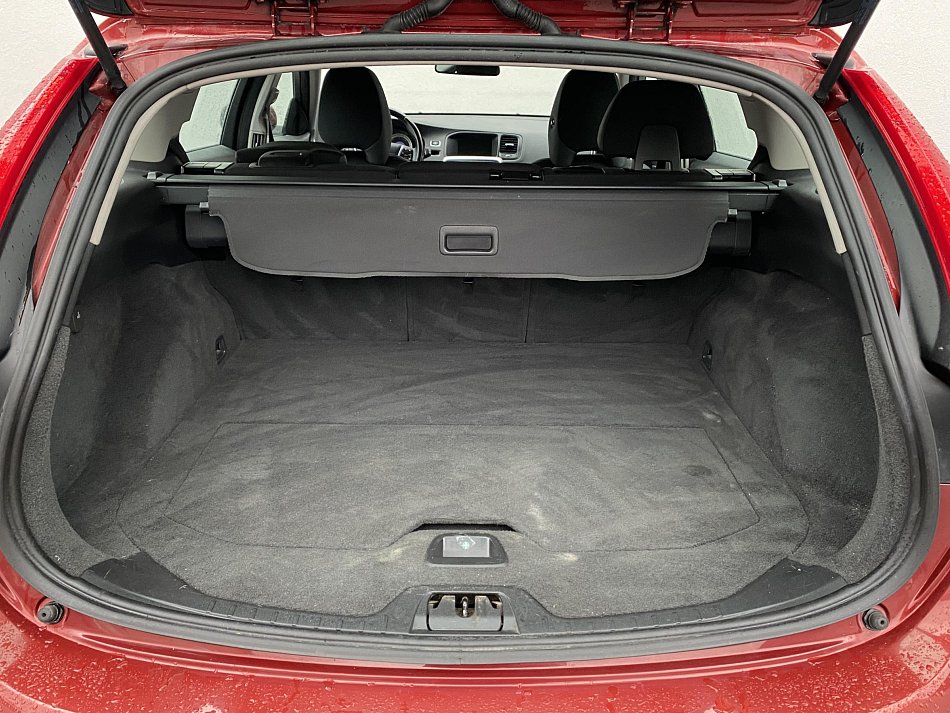 Volvo V60 2.4 D5 Momentum