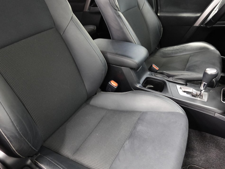 Toyota RAV4 2.0i  4x4