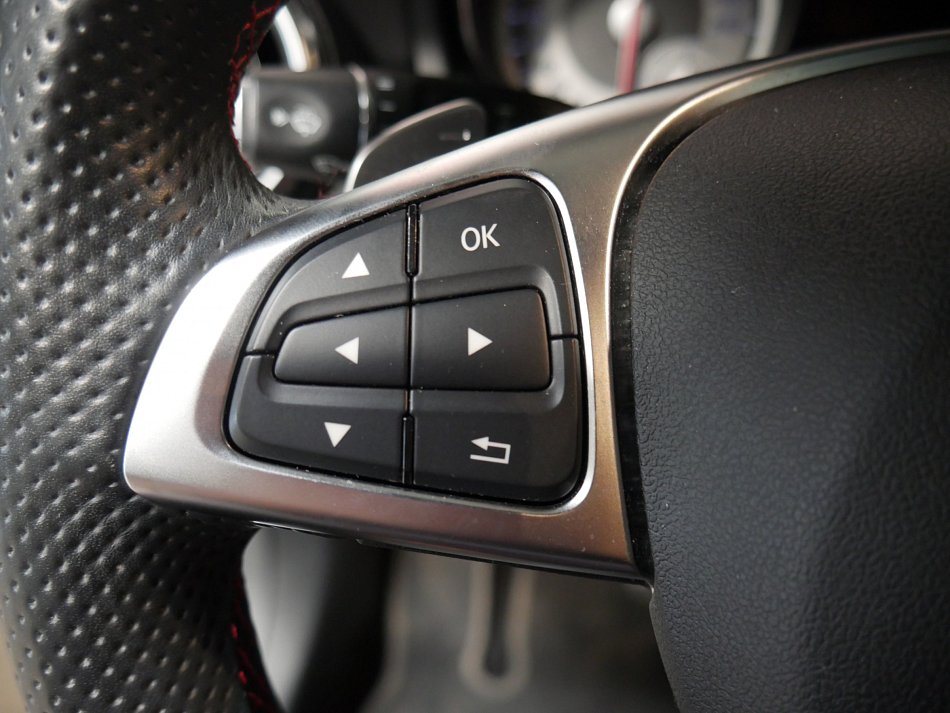 Mercedes-Benz GLA 2.2d  200 D 4Matic