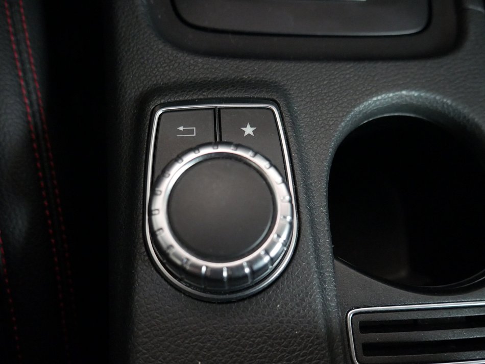 Mercedes-Benz GLA 2.2d  200 D 4Matic