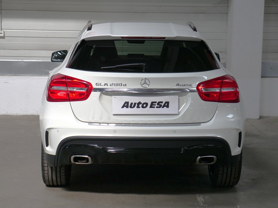 Mercedes-Benz GLA 2.2d  200 D 4Matic