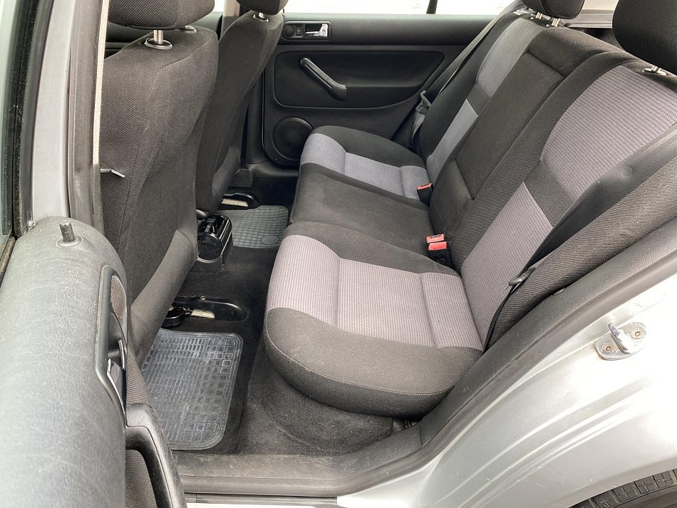 Volkswagen Golf 1.9TDi 