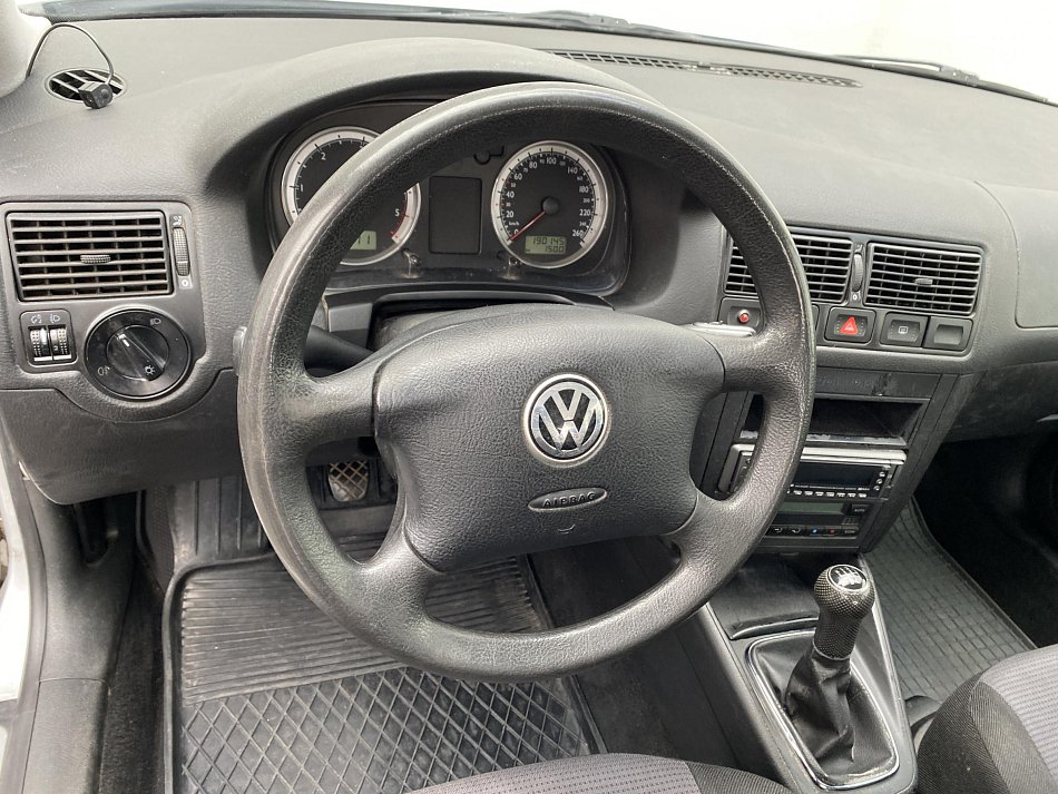 Volkswagen Golf 1.9TDi 