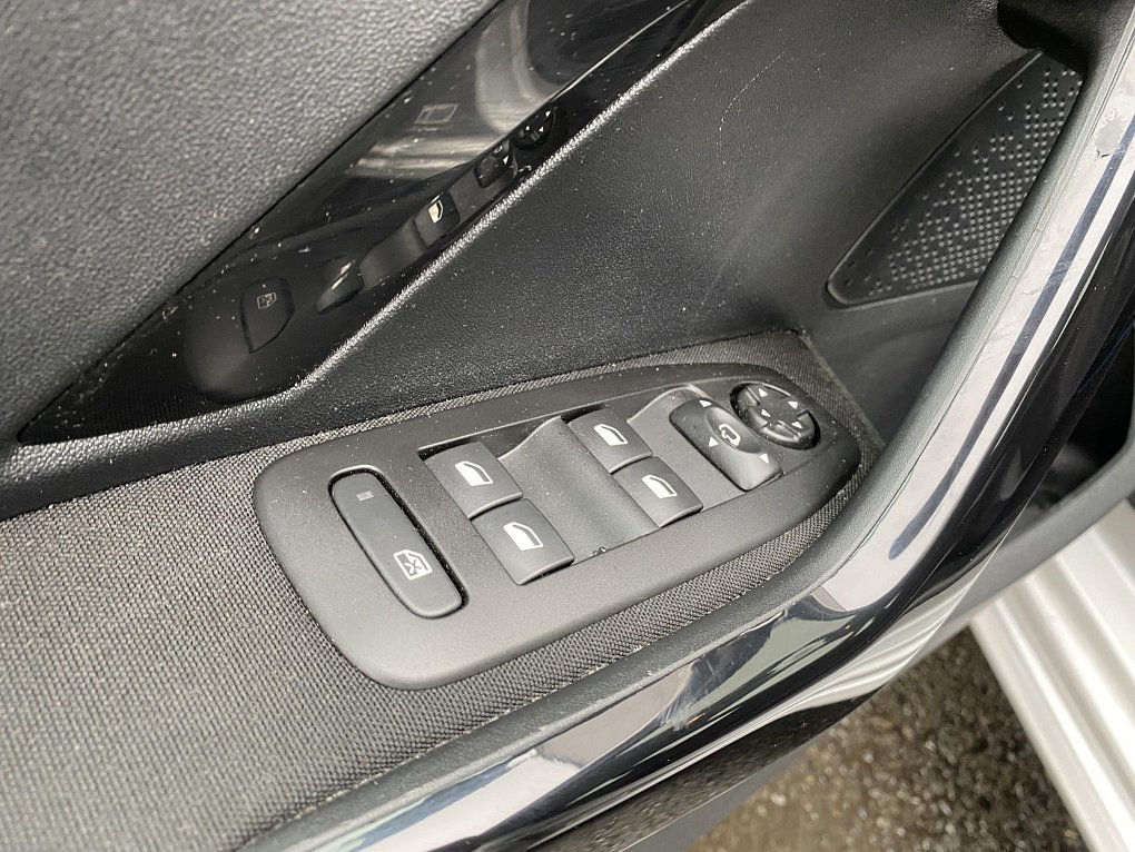 Peugeot 208 1.2PT Allure