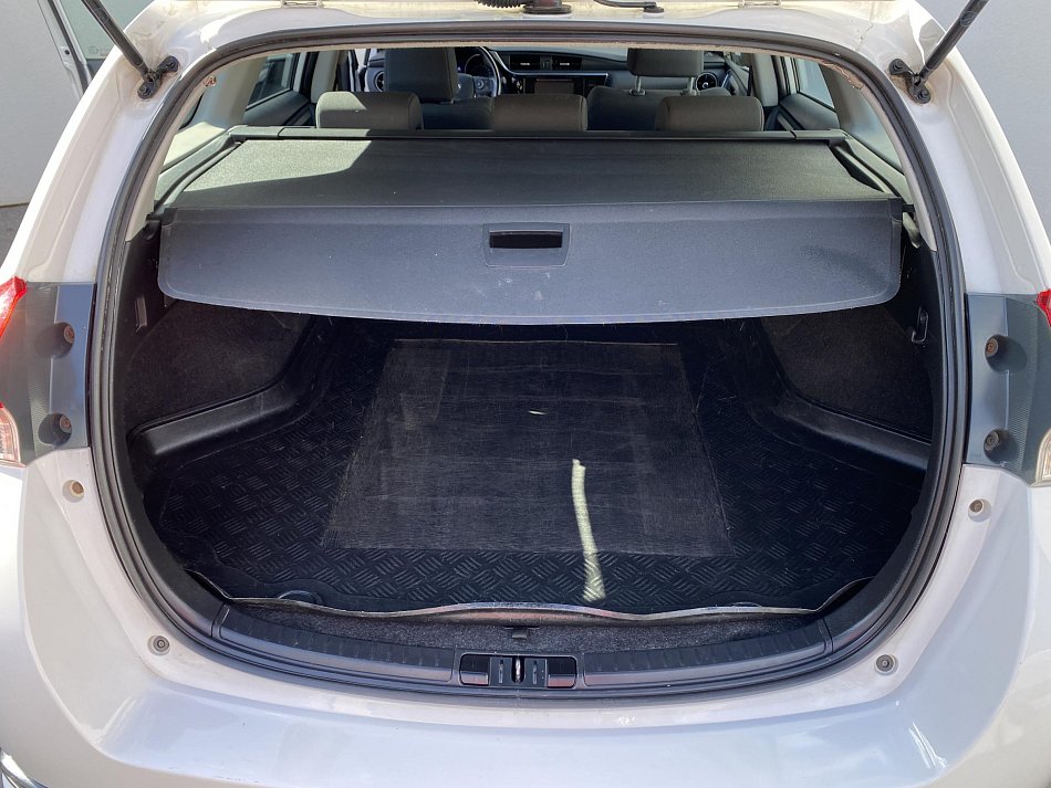Toyota Auris 1.6 i 