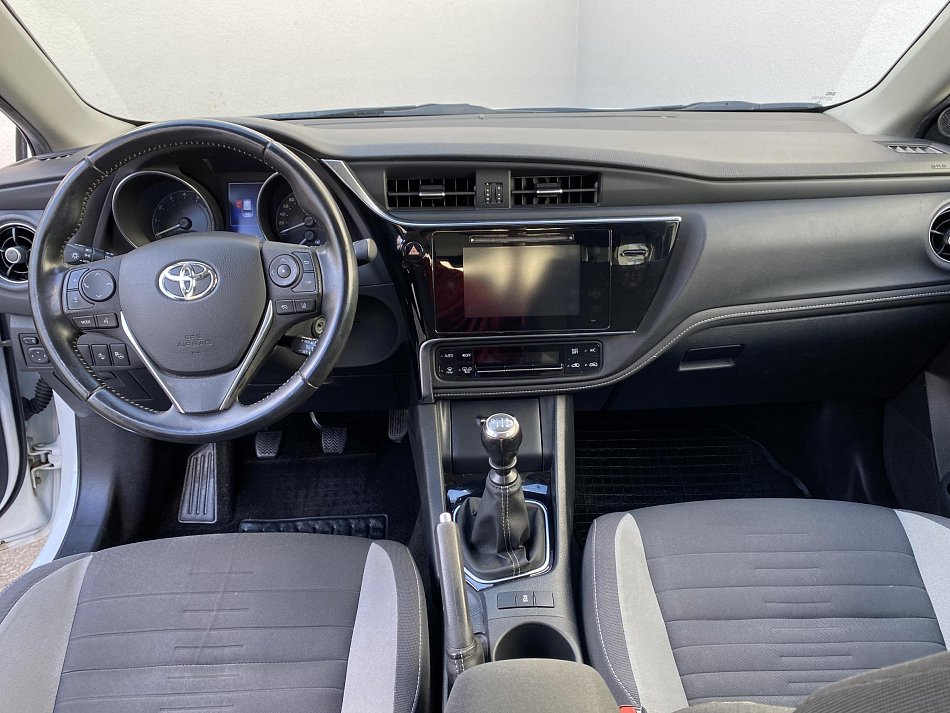 Toyota Auris 1.6 i 