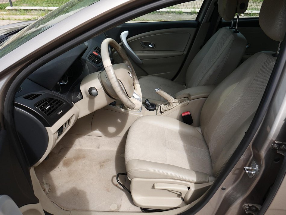 Renault Fluence 1.6i 