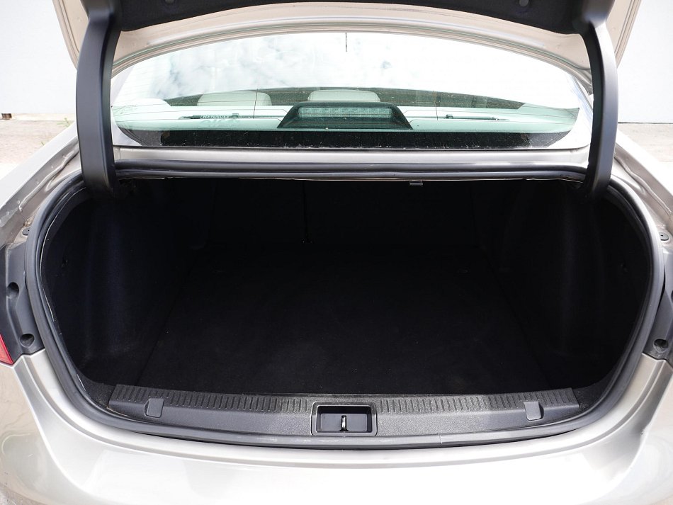 Renault Fluence 1.6i 