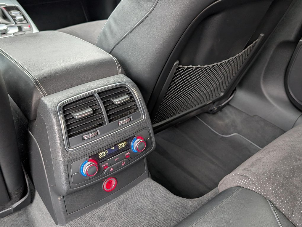 Audi A6 3.0TDi S-line Quattro