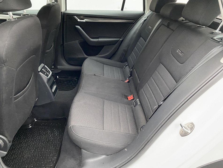 Škoda Octavia III 2.0 TDi  4x4