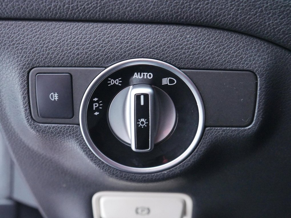 Mercedes-Benz GLA 2.0i  GLA 250  4Matic