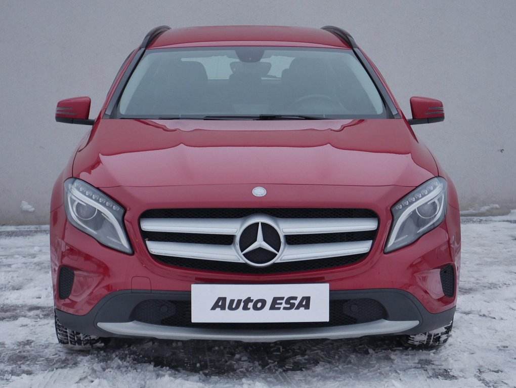 Mercedes-Benz GLA 2.0i  GLA 250  4Matic