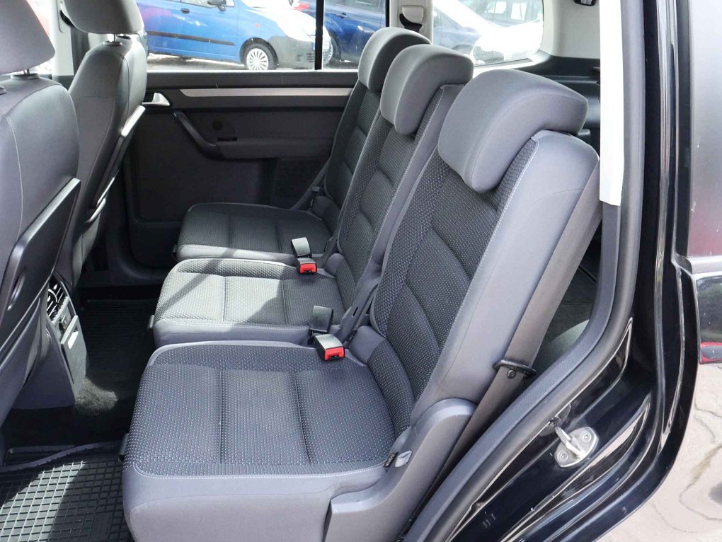 Volkswagen Touran 2.0 TDi 