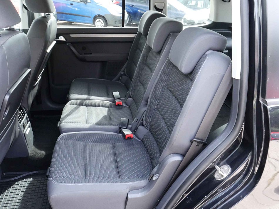 Volkswagen Touran 2.0 TDi 