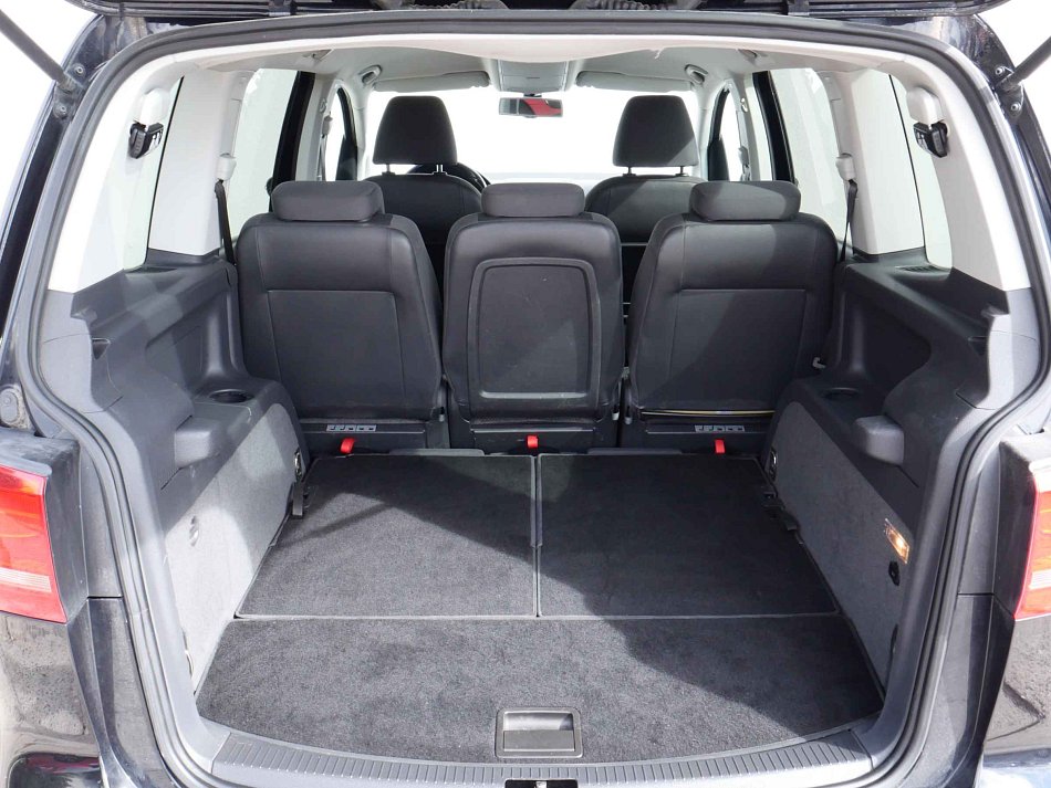 Volkswagen Touran 2.0 TDi 