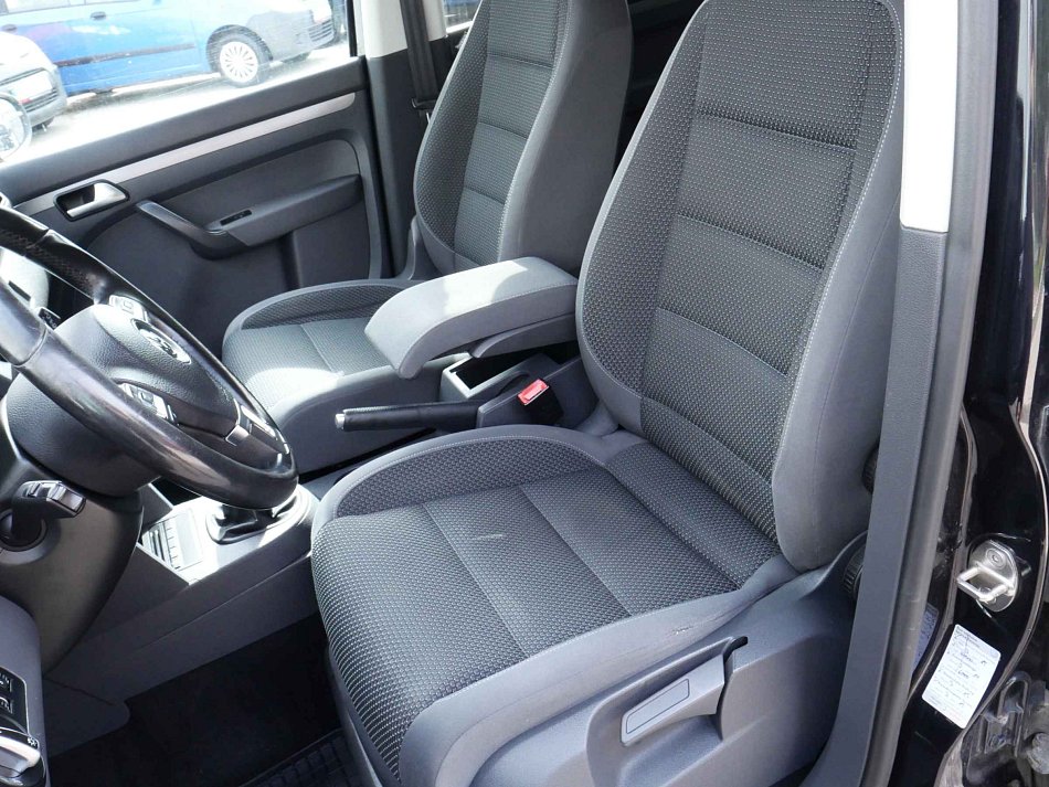 Volkswagen Touran 2.0 TDi 