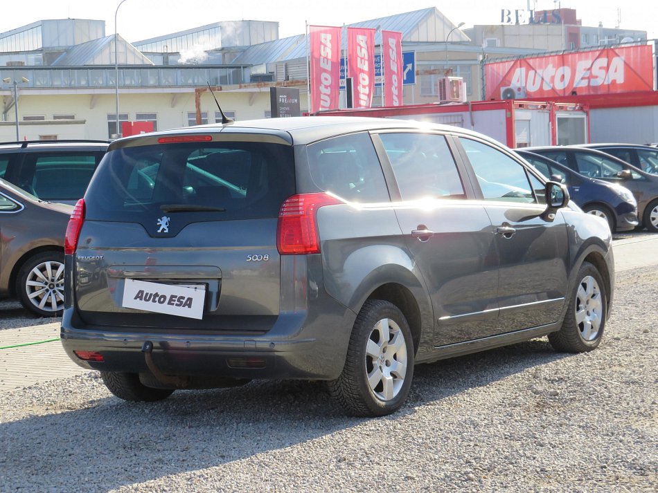 Peugeot 5008 2.0 HDi 