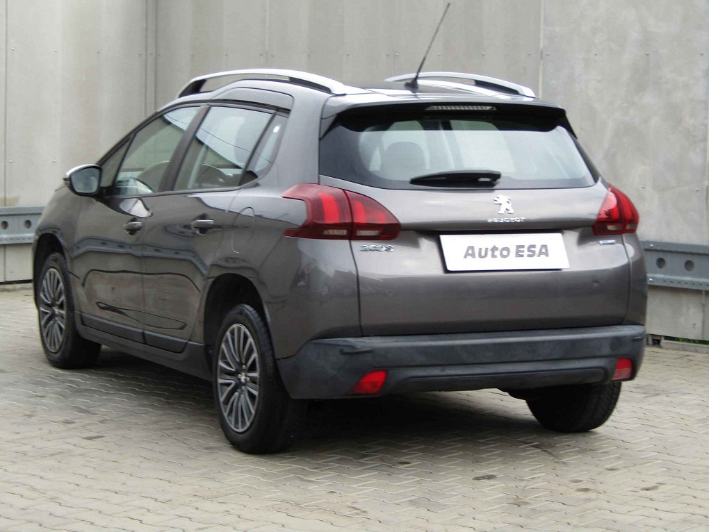 Peugeot 2008 1.2 VTi 