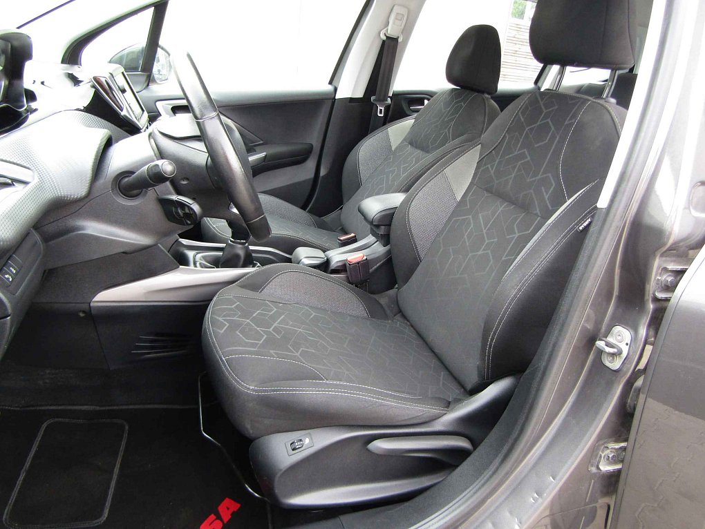 Peugeot 2008 1.2 VTi 