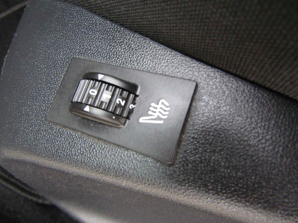 Peugeot 2008 1.2 VTi 